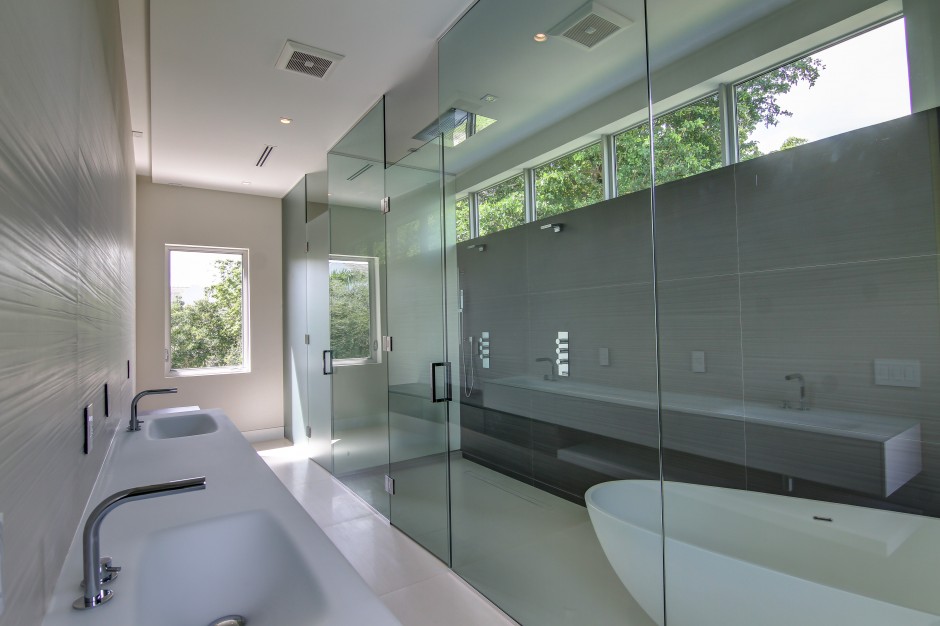 23 - Master Bathroom