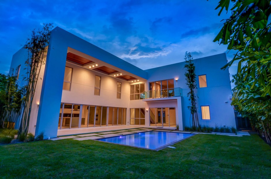 31 - Exterior Rear & Pool Twilight